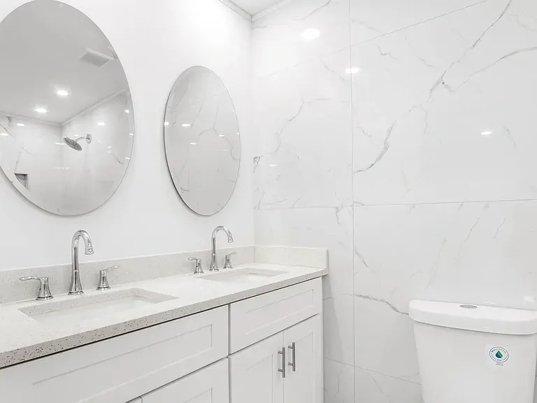 Creating Luxury Bathrooms With Comfort, Style & Precision